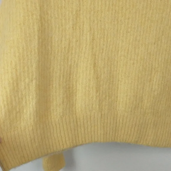 Everlane Alpaca Cropped Crewneck Sweater Womens XL Yellow Knit Semi Sheer Wool - Picture 3 of 8